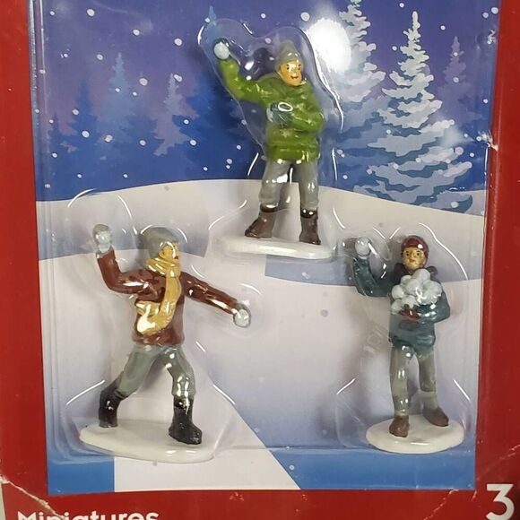 Cobblestone Corners Winter Village Miniatures Set of 4 Packs – 12 Pieces Christm - Picture 4 of 6